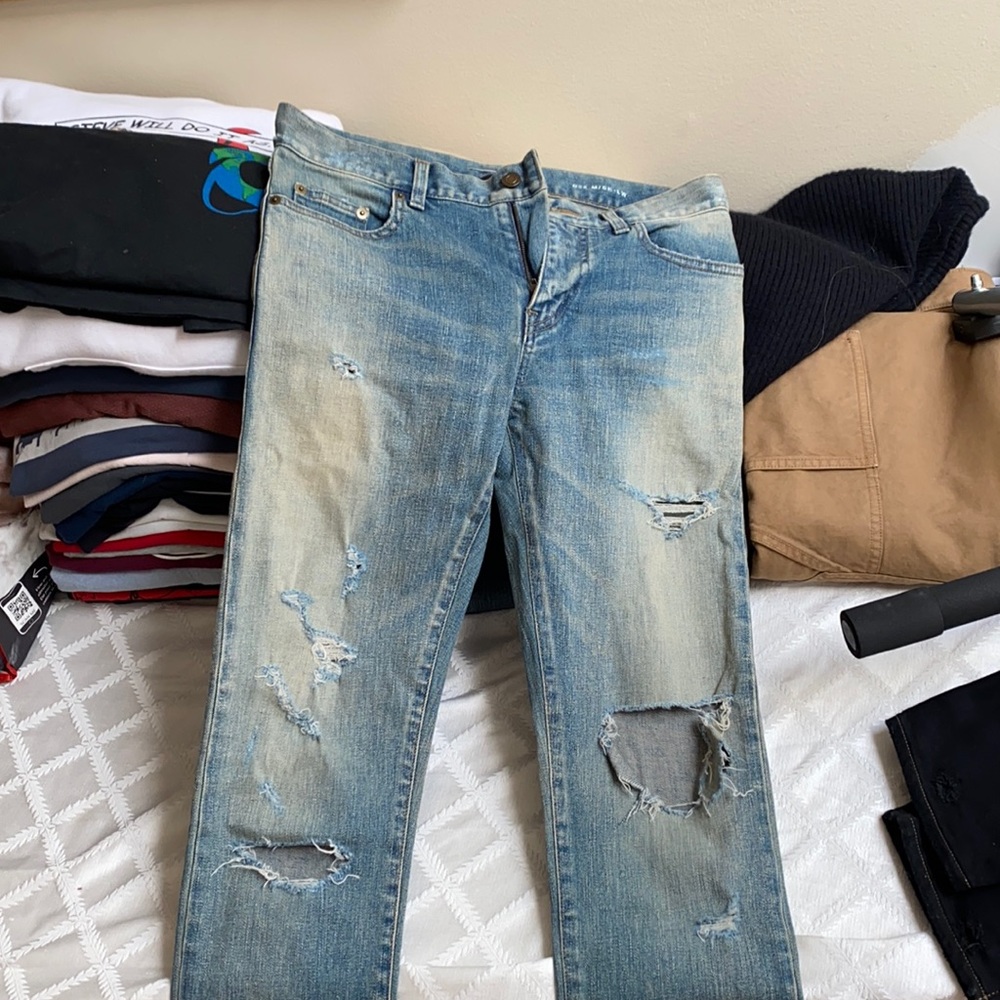 Saint Laurent D02